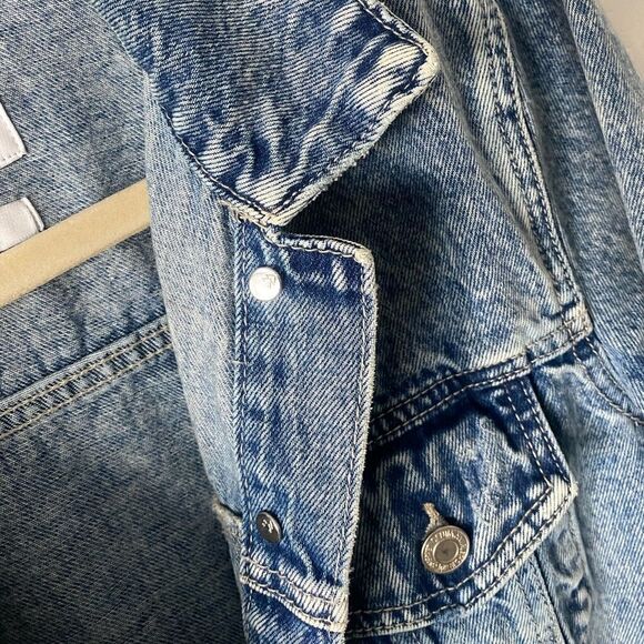 Jean Denim Distressed Acid Wash Raw Hem Jean Jacket - Picture 6 of 9